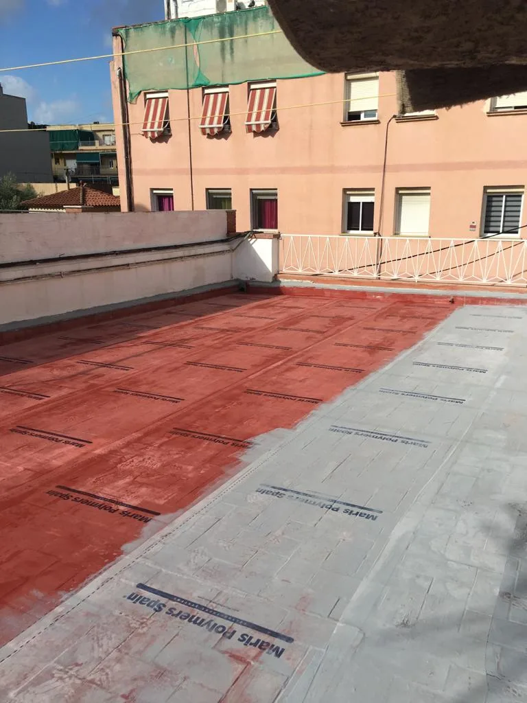 Impermeabilización líquida con membrana de poliuretano armada — foto 1