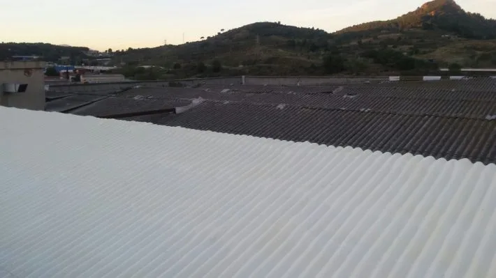 Proyección de poliuretano con celda cerrada — foto 3