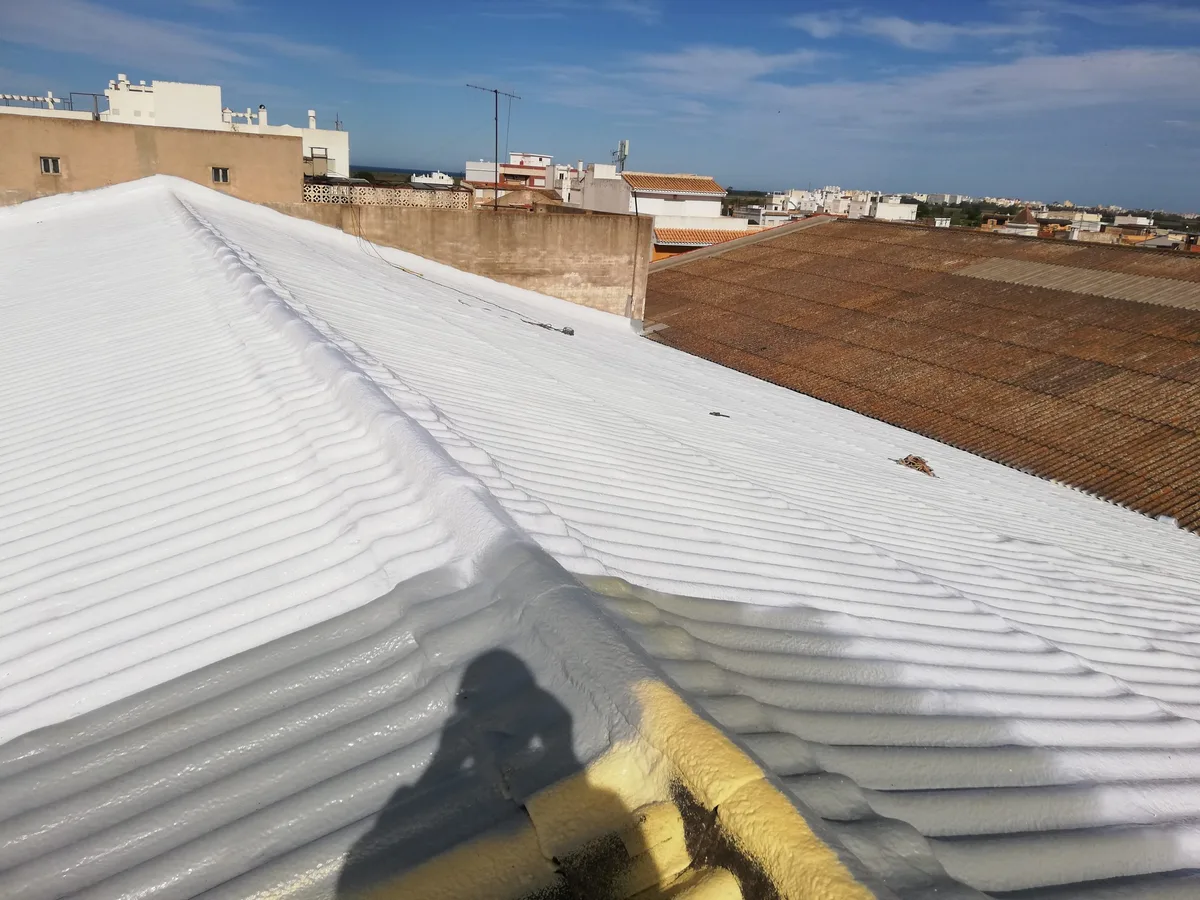 Recubrimiento térmico de una cubierta industrial — foto 2