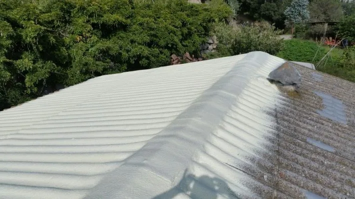 Recubrimiento térmico impermeable de una cubierta de fibro cemento — foto 2
